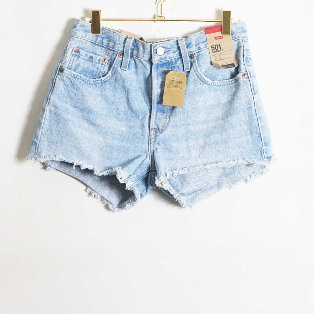 Levi's High Rise Cutoff Denim Shorts in Light Blue Wash 28 - Picture 1 of 4
